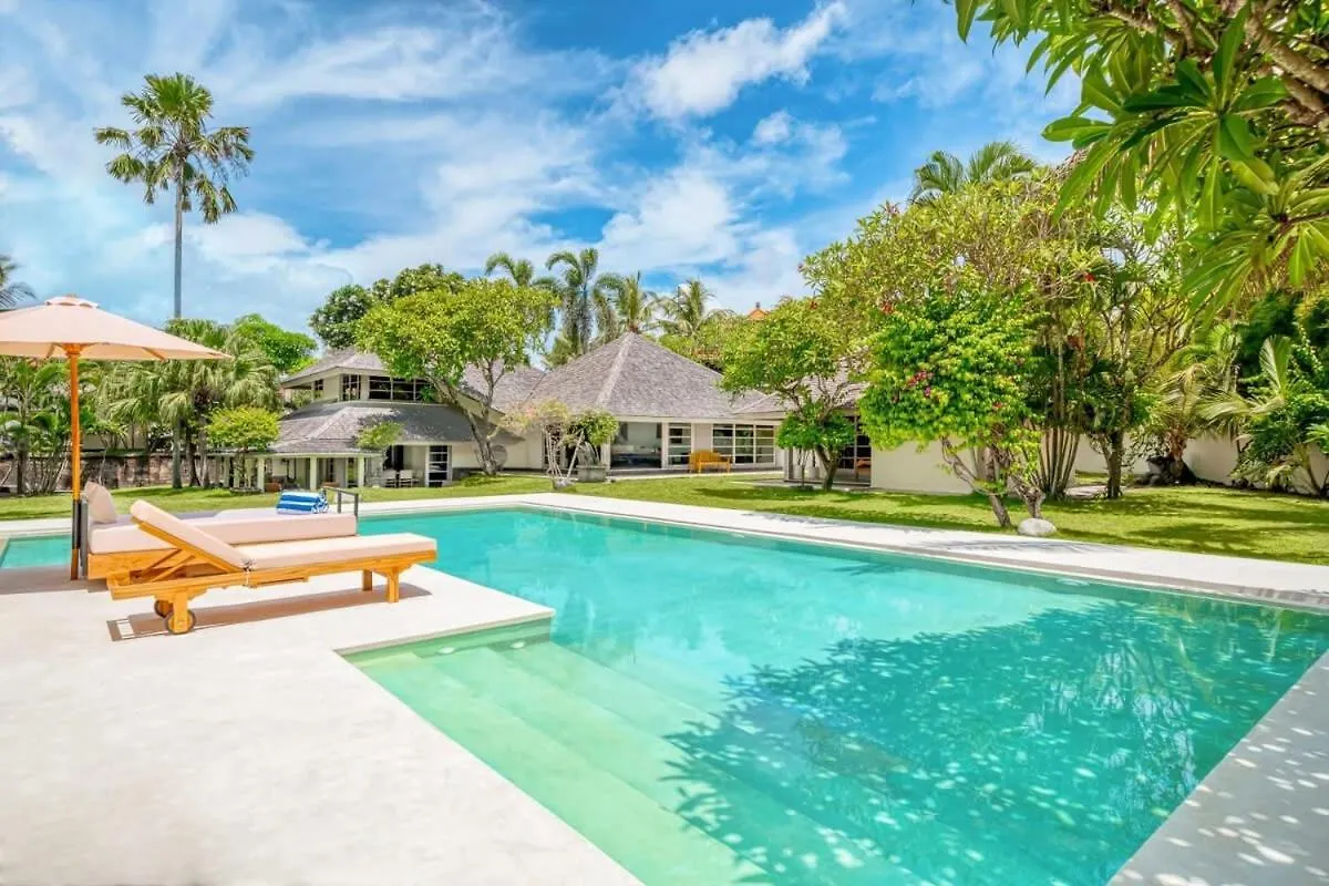 Villa Venice - 2000M2 Garden Right Behind Beach 塞米亚克 0*,
