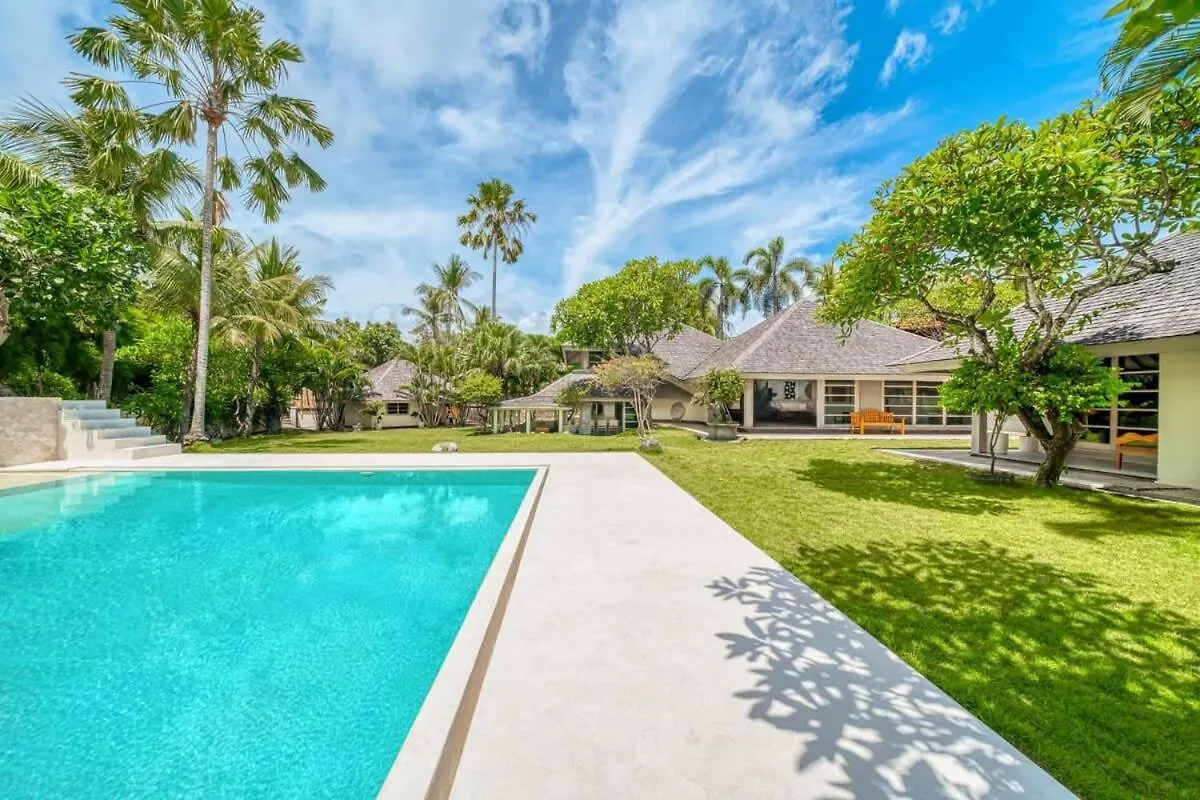 Villa Venice - 2000M2 Garden Right Behind Beach 塞米亚克 0*,  印尼