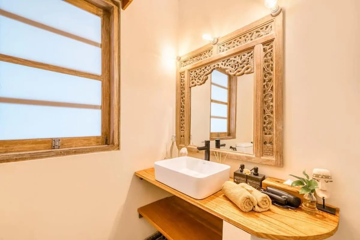 Villa Venice - 2000M2 Garden Right Behind Beach 塞米亚克