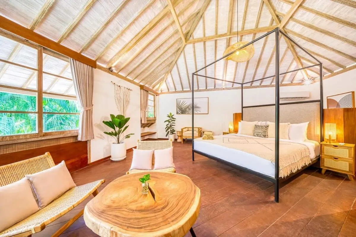 Villa Venice - 2000M2 Garden Right Behind Beach 塞米亚克 0*,  印尼