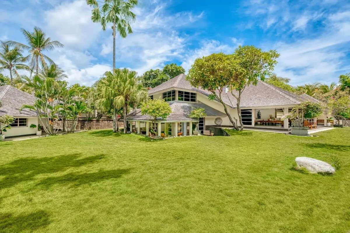 Villa Venice - 2000M2 Garden Right Behind Beach Seminyak   Seminyak (Bali)