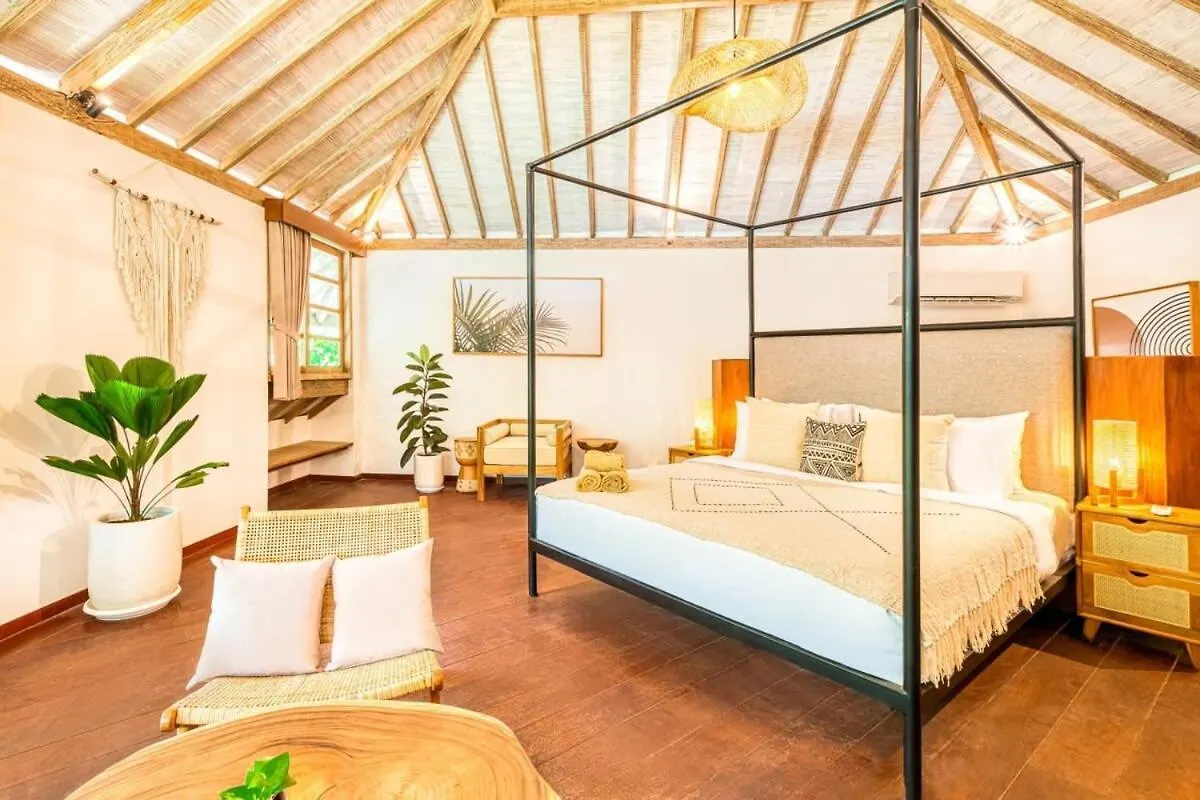 Villa Venice - 2000M2 Garden Right Behind Beach Seminyak Indonesien